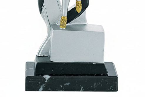 trofeo-atletismo-corredora-femenino-detalle base