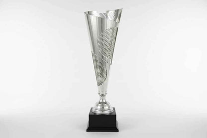 Copa Plateada con Diseño de Puntos