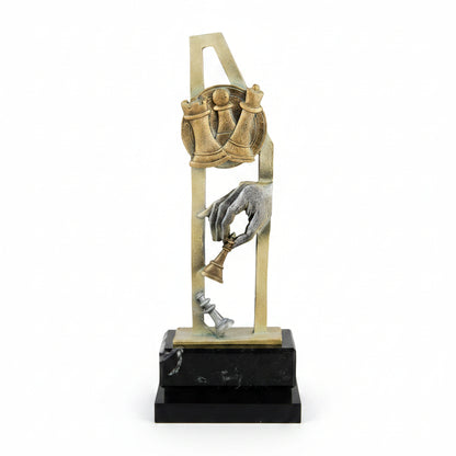 Trofeo Peones y Torre de Ajedrez sobre Base Dorada