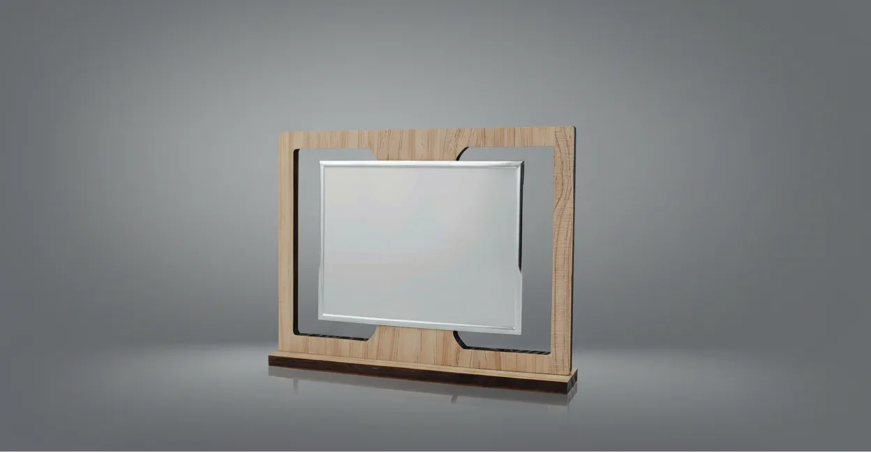 Placa personalizable sobre marco madera - TROFEOS ROBLES 