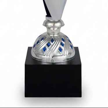 Copa Clásica Bicolor Cáliz Azul y Plata con Laurel Calado y Pie con Rombos