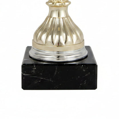 Copa Clásica de Plata con Peana Negra-detalle base