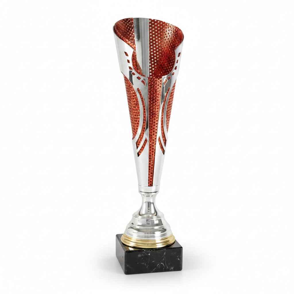 Copa Tipo Cáliz con Motivos Calados y Llamas en Plata Oro y Rojo