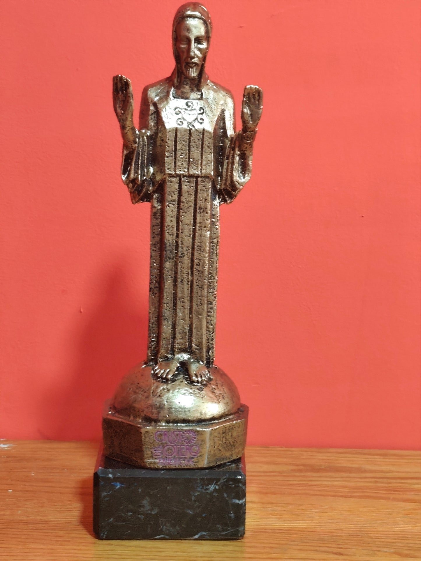 Cristo del Otero Palencia en Resina