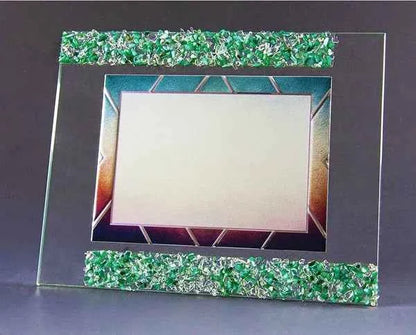 Placa homenaje sobre cristal detalle verde