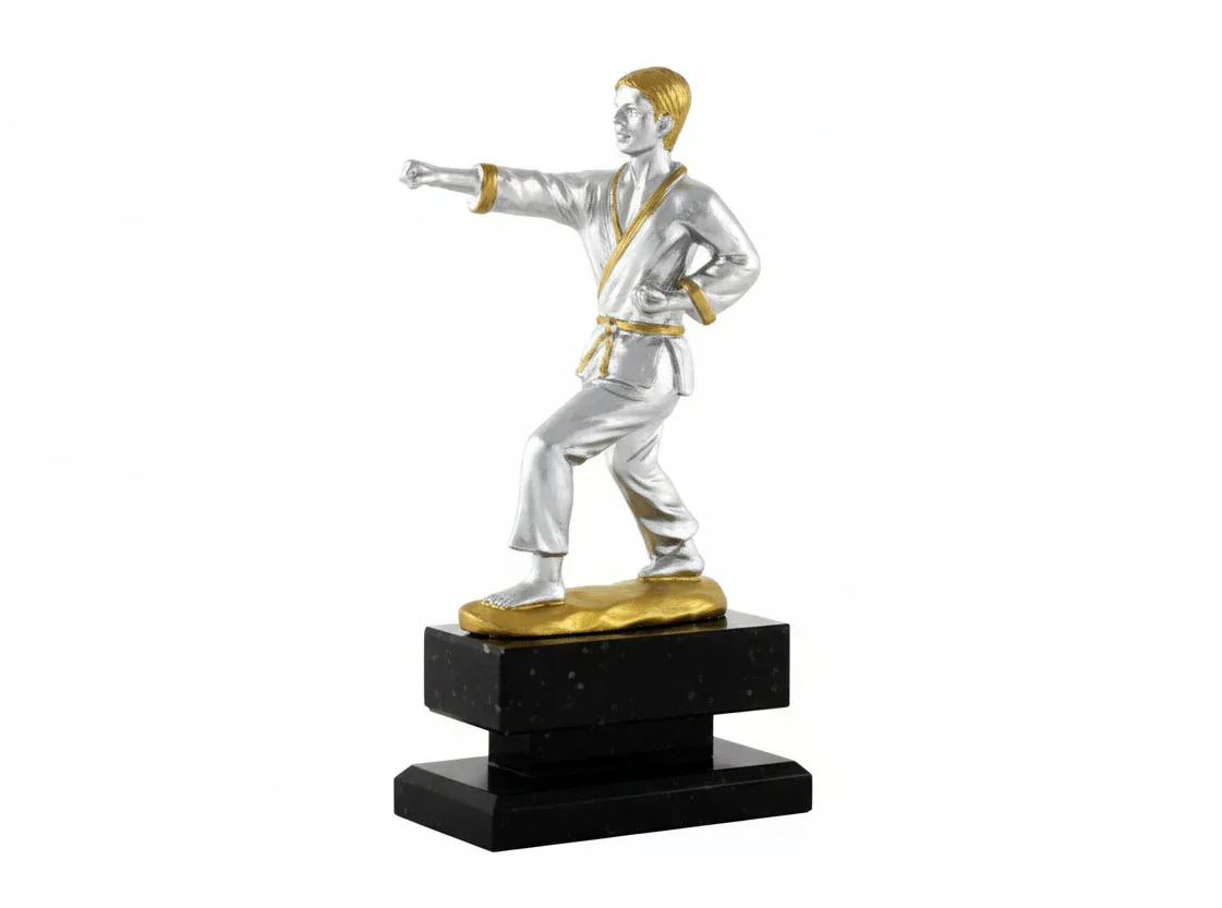 Trofeo Kárate Plateado y Dorado - TROFEOS ROBLES 