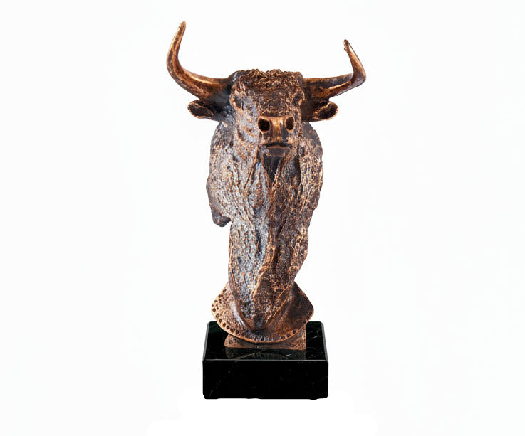 Trofeo Cabeza de Toro en Resina Bronce con Base de Mármol