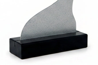 Trofeo Carnaval Máscara Veneciana con Plumas y Soporte Metal-detalle base