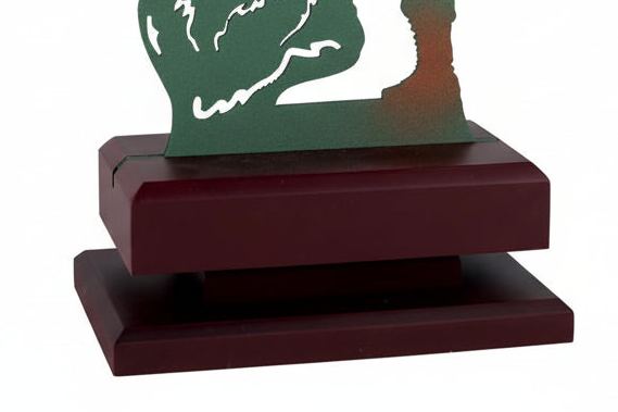 Trofeo Caza Metal-detalle base