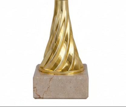 Trofeo Copa Dorada con Cuerpo Calado y Laurel-detalle base