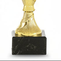 Trofeo Copa Dorada con Relieve en Espiral-detalle base