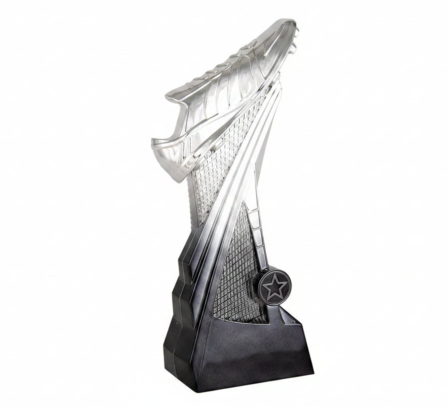 Trofeo Fútbol Figura Bota Plateada con Red Diagonal y Base de Mármol Negro