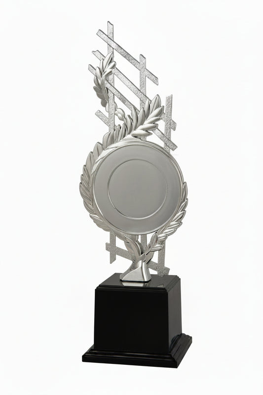 Trofeo Figura Plateada con Laurel y Estructura Geométrica sobre Peana Negra-Trofeos Robles