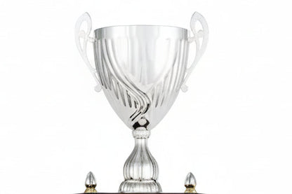 Trofeo Gran Formato con Columnas Plateadas Texturizadas y Base de Madera-detalle copa