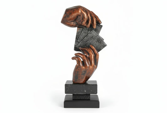 Trofeos cartas manos-Trofeos Robles